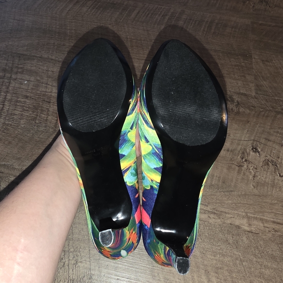 Nine West Colorful Floral Heels - Picture 4 of 6